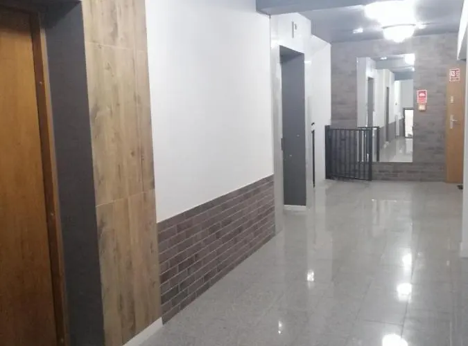 River House Apartment *